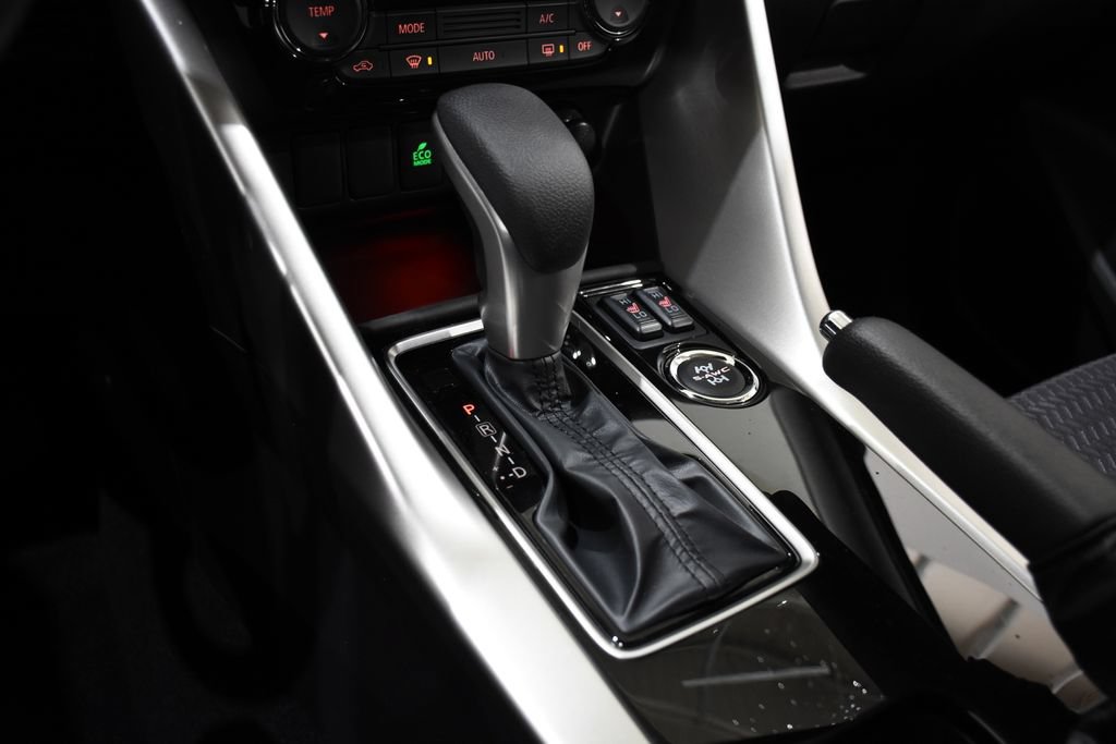 New 2026 Mitsubishi Eclipse Cross LE AWD/4WD image 26