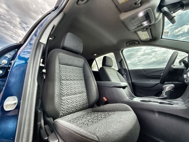 Used 2022 Chevrolet Equinox LT FWD image 23