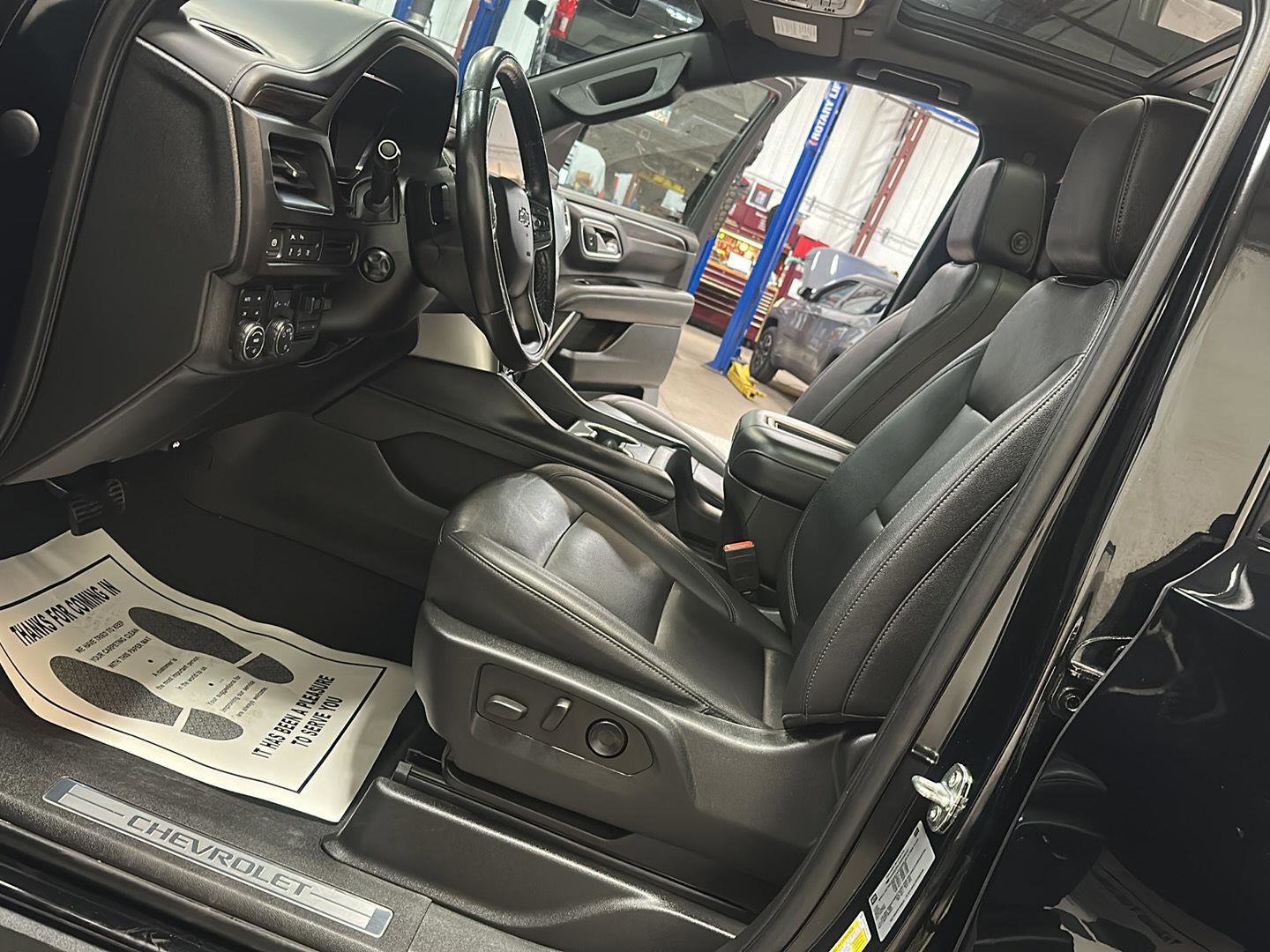 Used 2022 Chevrolet Tahoe Z71 w/ Off-Road Capability Package AWD/4WD image 13