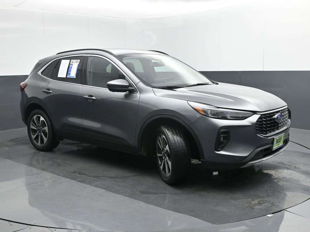 Used 2024 Ford Escape Platinum image 7
