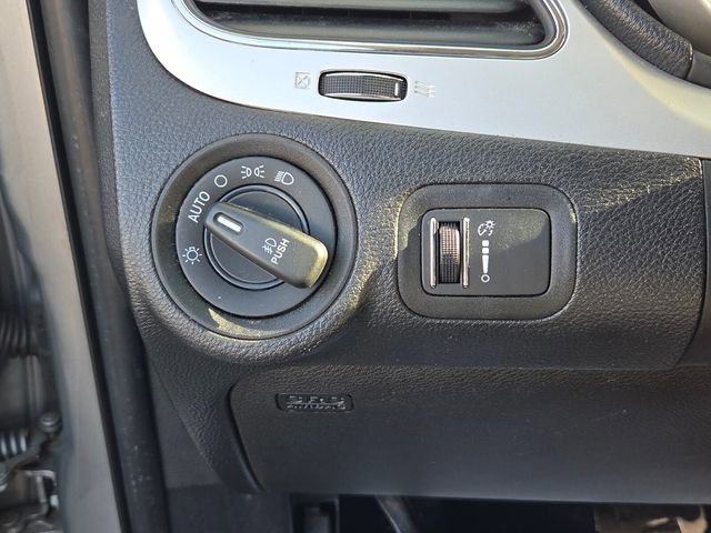 Used 2019 Dodge Journey SE w/ Premium Group image 24