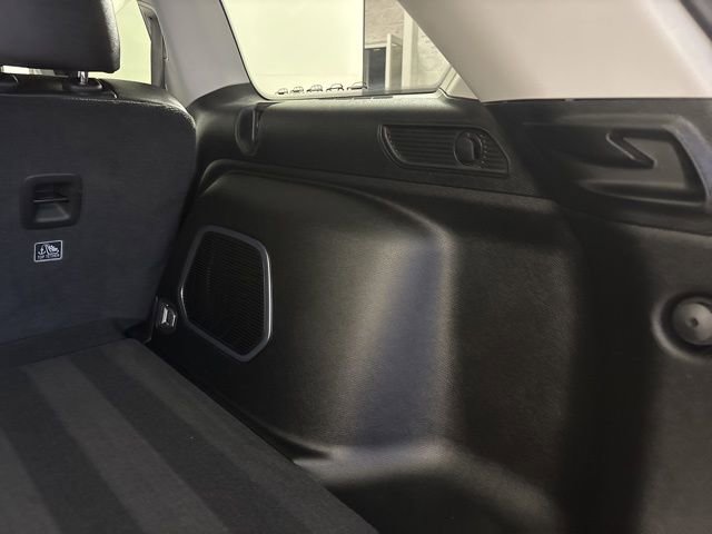 Used 2023 Jeep Grand Cherokee Limited AWD/4WD image 10