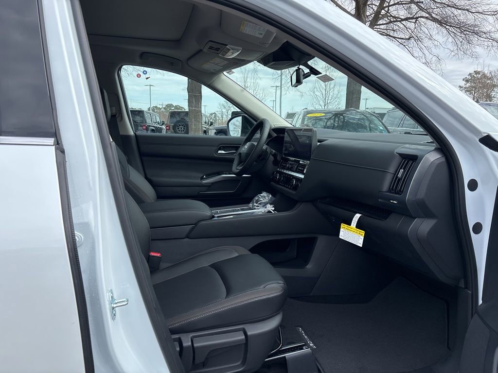 New 2026 Nissan Pathfinder SL w/ SL Premium Package image 20