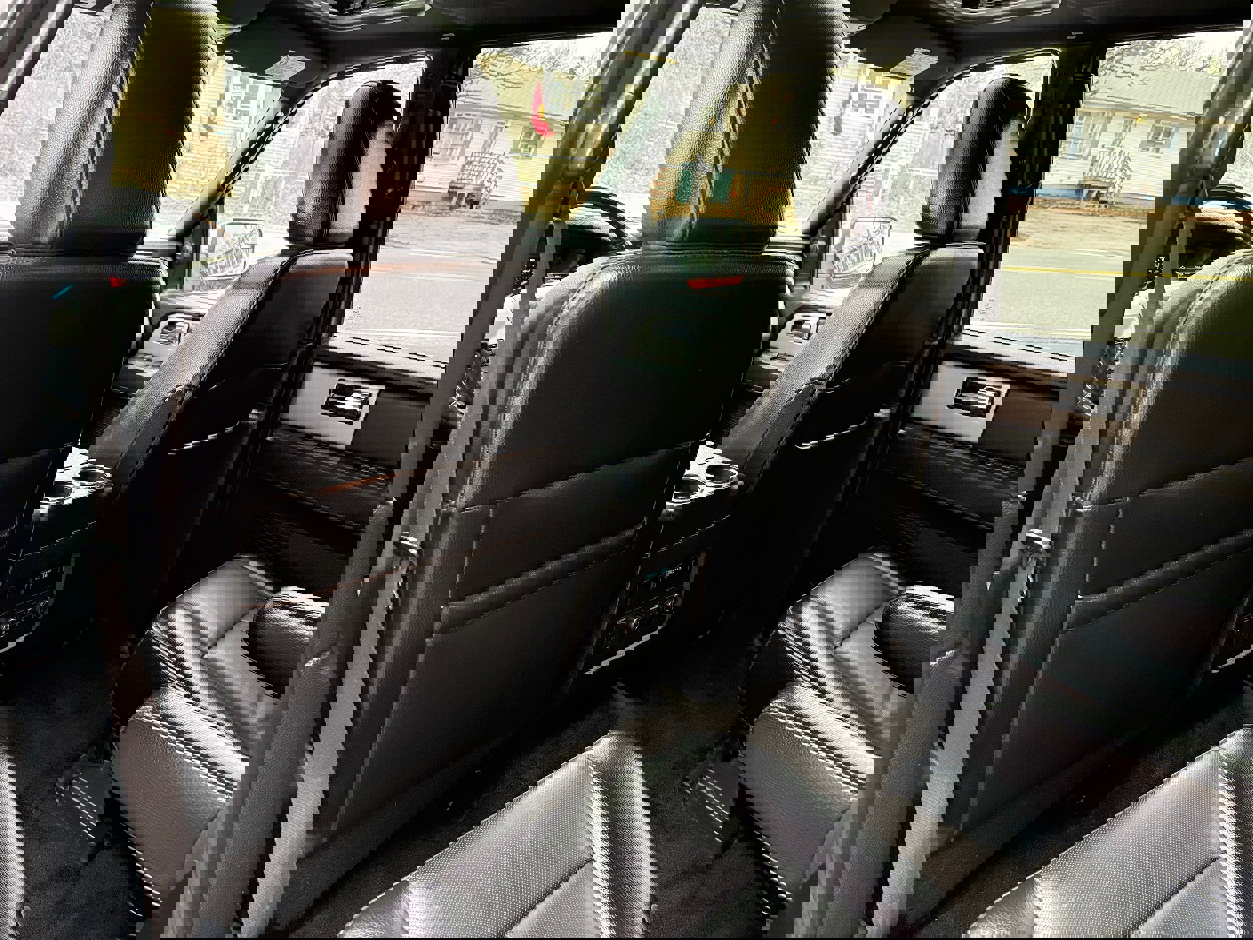 Used 2016 Ford Expedition Limited image 17