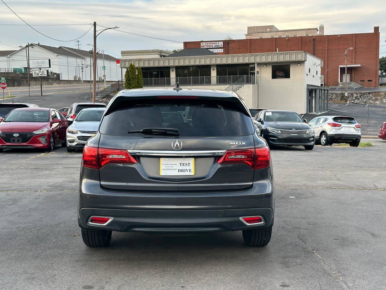 Used 2016 Acura MDX w/ AcuraWatch Plus Package FWD image 9