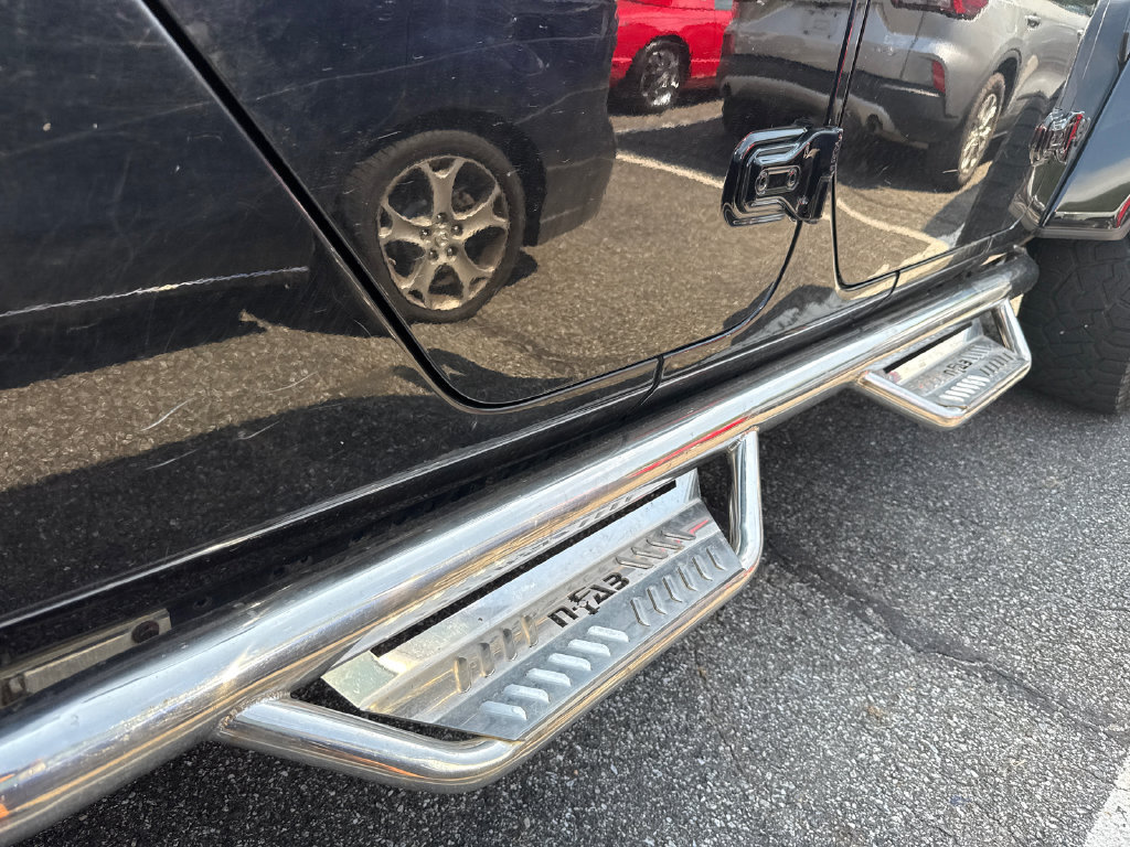 Used 2023 Jeep Gladiator Sport AWD/4WD image 16