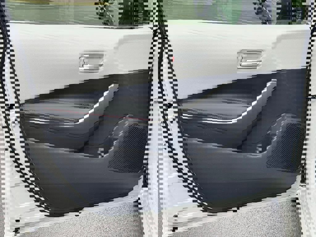 Used 2023 Toyota Corolla SE w/ SE Premium Package image 25