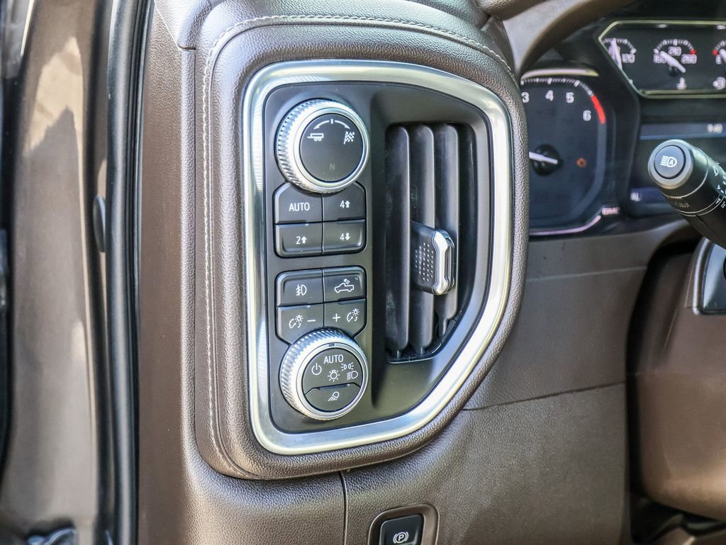Used 2019 GMC Sierra 1500 SLT w/ SLT Premium Plus Package AWD/4WD image 28