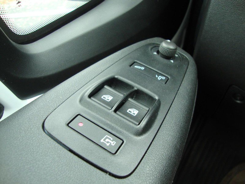 Used 2025 RAM ProMaster 2500 w/ Convenience Group image 10