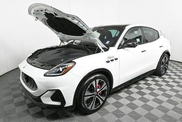 New 2025 Maserati Grecale Folgore AWD/4WD image 34
