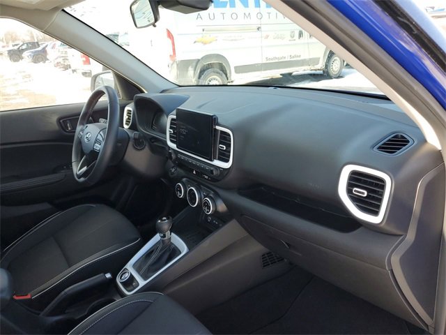 Used 2023 Hyundai Venue Limited w/ Cargo Package image 28