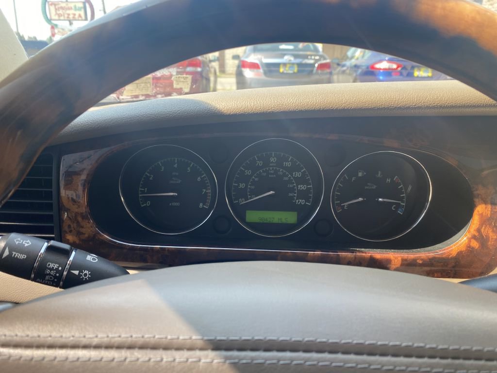 Used 2008 Jaguar XJ8 L image 12