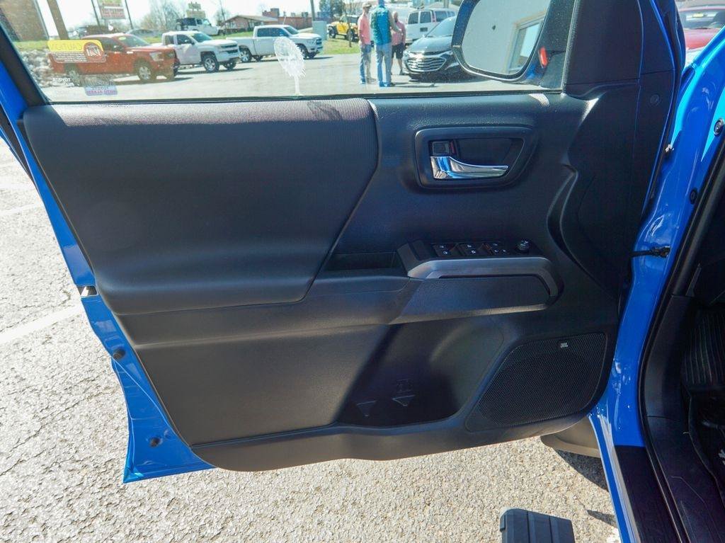 Used 2019 Toyota Tacoma TRD Pro w/ Desert Air Intake Package AWD/4WD image 18