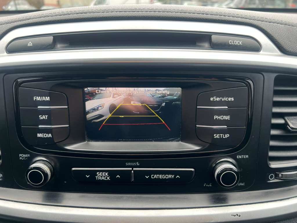 Used 2016 Kia Sorento LX w/ LX Convenience Package image 20