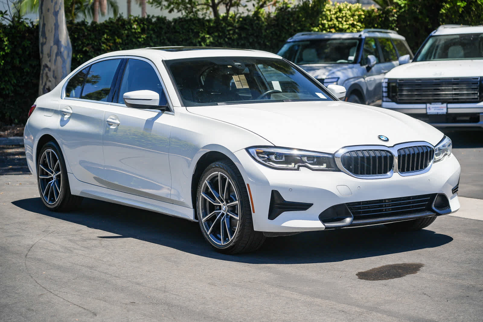 Used 2019 BMW 330i xDrive Sedan w/ Premium Package AWD/4WD image 5