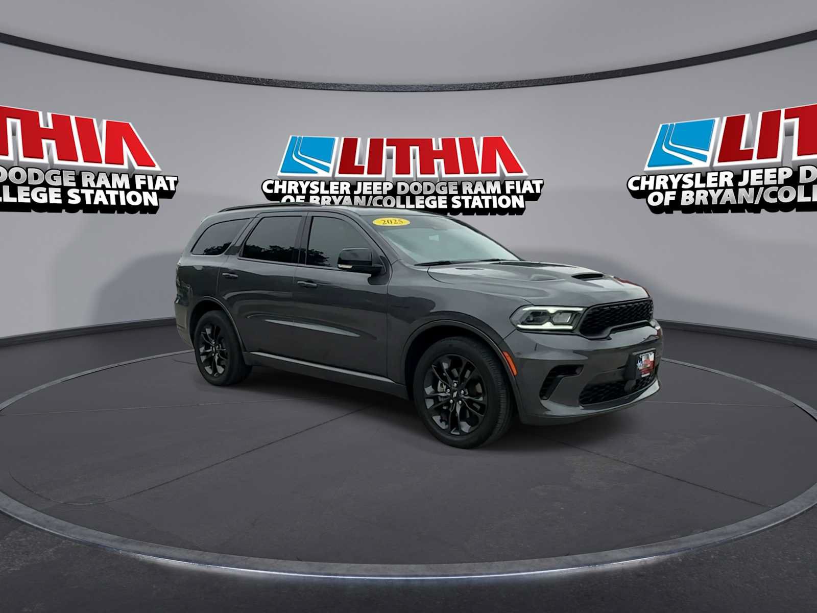 Used 2025 Dodge Durango R/T AWD/4WD image 2