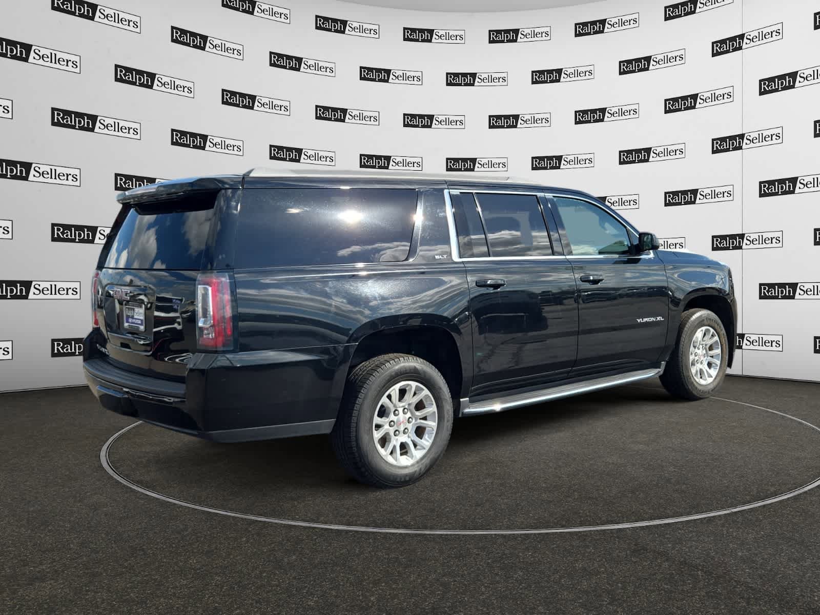 Used 2019 GMC Yukon XL SLT AWD/4WD image 6