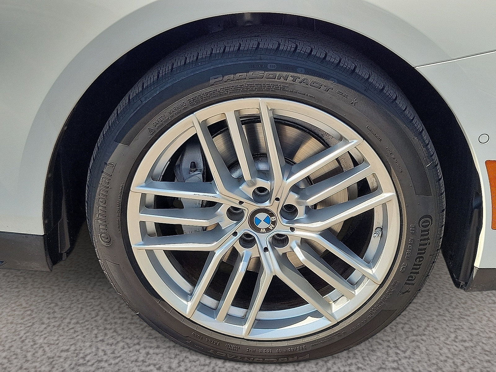 Used 2025 BMW 530i xDrive AWD/4WD image 7