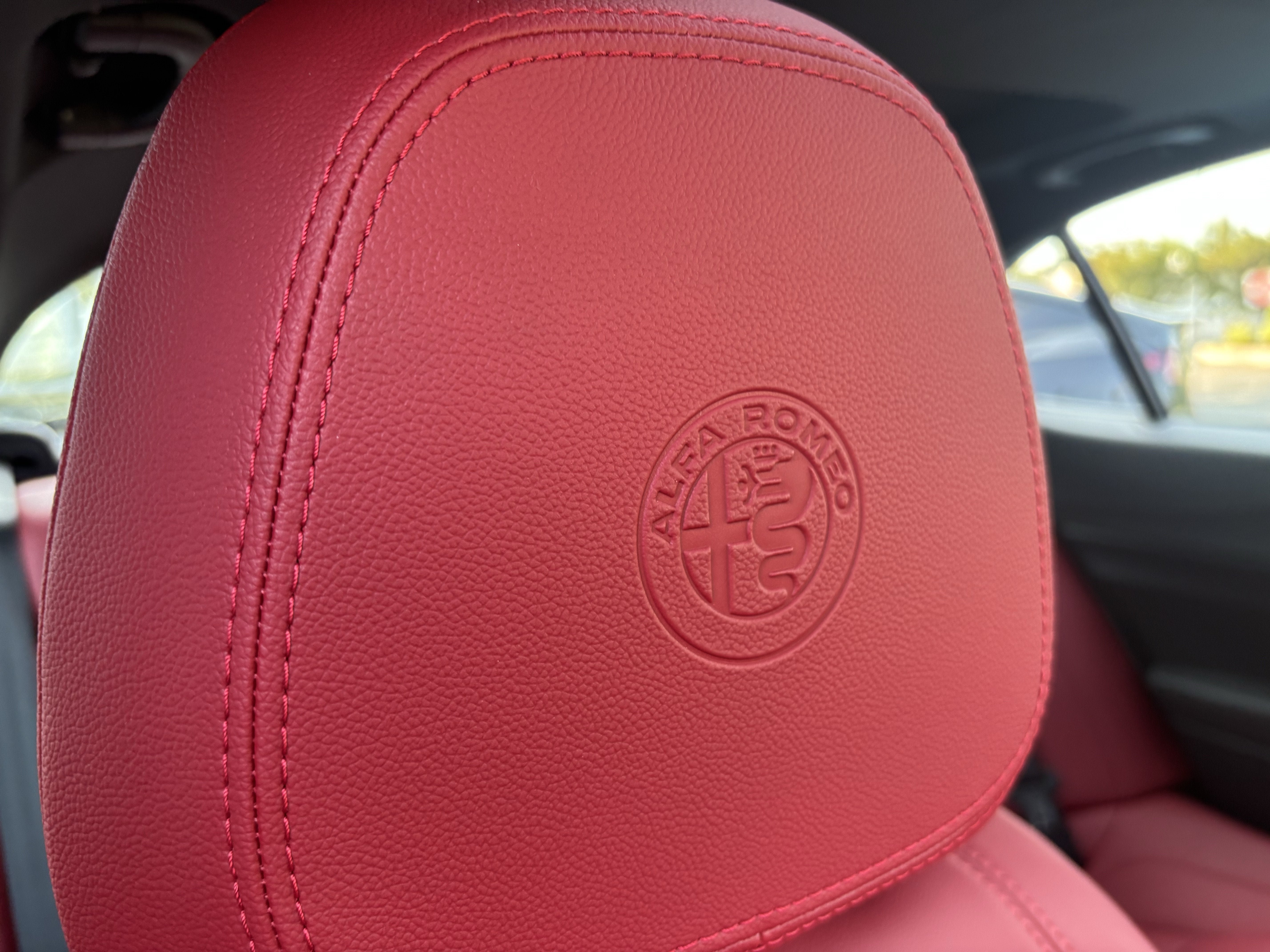 Used 2024 Alfa Romeo Giulia Veloce AWD/4WD image 24