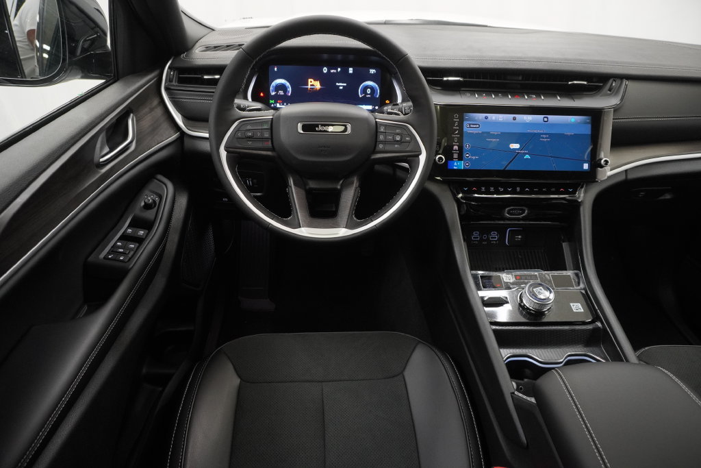 New 2026 Jeep Grand Cherokee Altitude AWD/4WD image 19