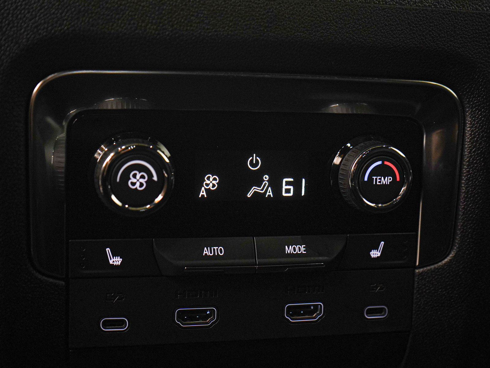 Used 2026 Chevrolet Tahoe High Country AWD/4WD image 19