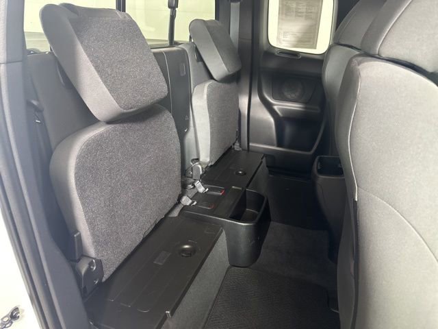 Used 2016 Toyota Tacoma TRD Sport image 16
