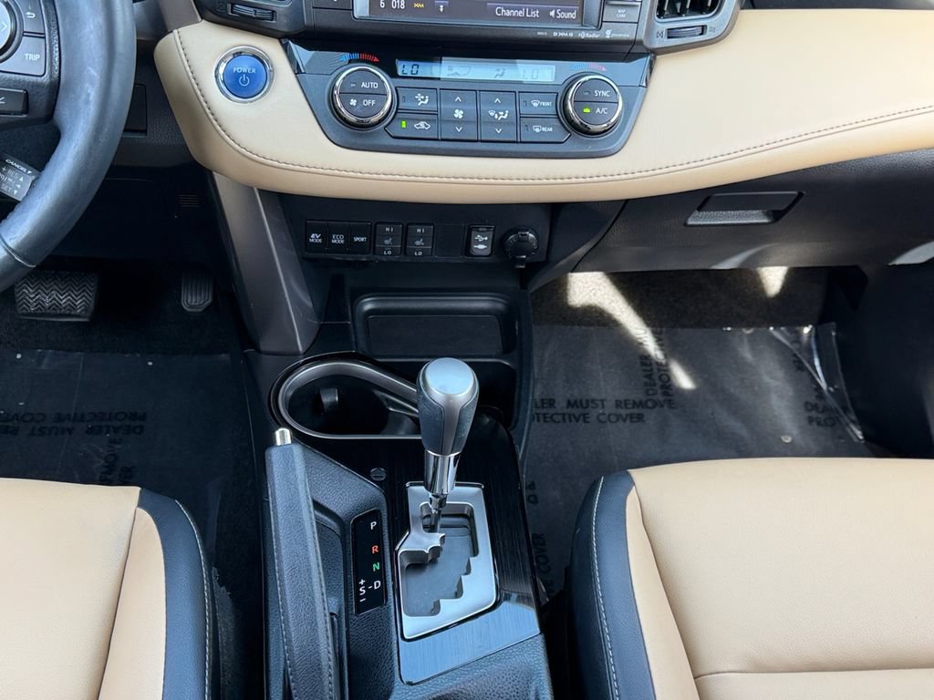 Used 2018 Toyota RAV4 Limited AWD/4WD image 13