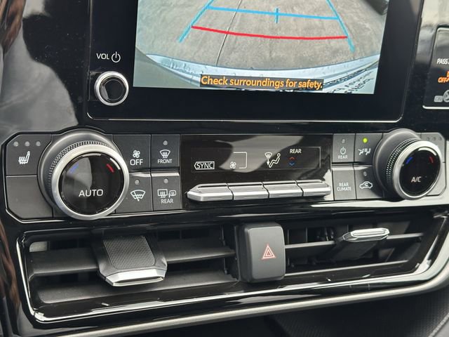 Certified 2024 Toyota Highlander XLE AWD/4WD image 19