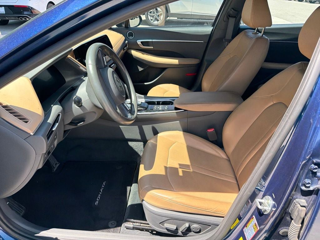 Used 2020 Hyundai Sonata Limited w/ Cargo Package FWD image 2