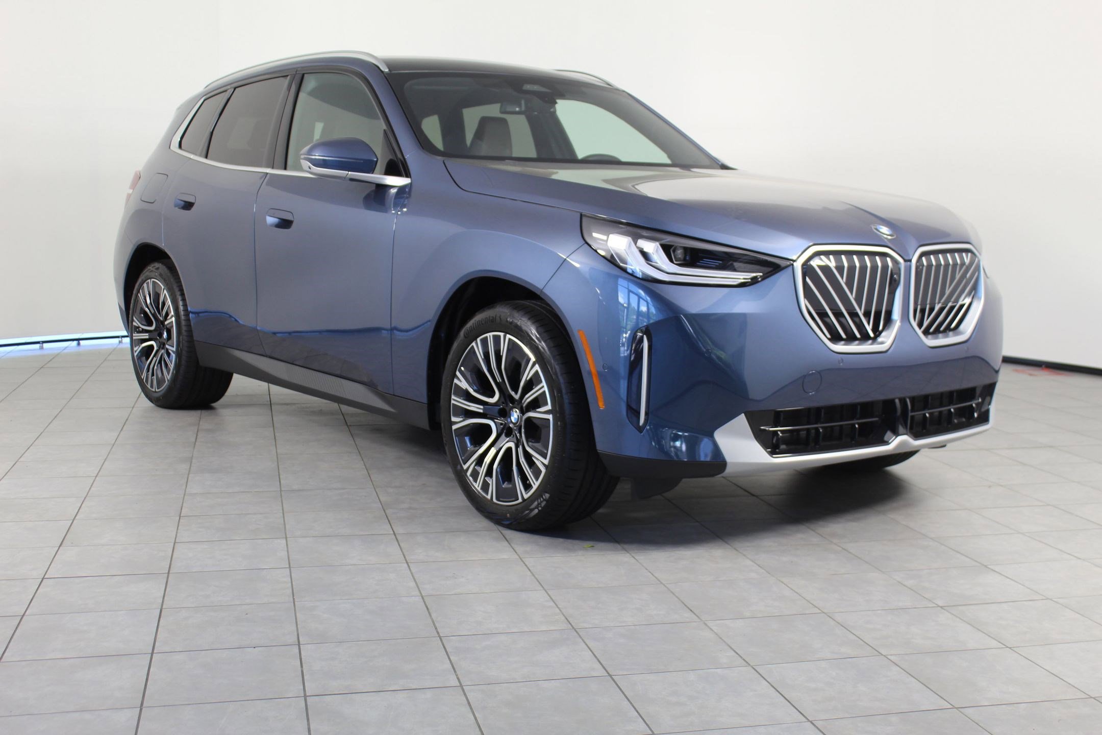 Used 2025 BMW X3 xDrive30i w/ Premium Package image 7