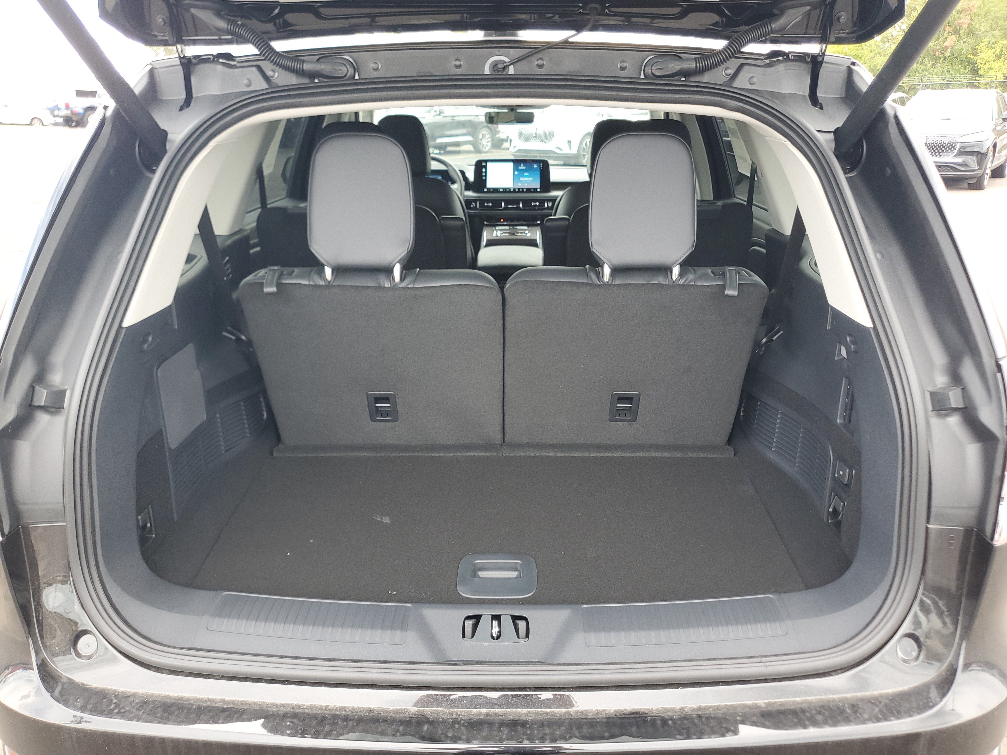 New 2026 Lincoln Aviator Reserve w/ Jet Appearance Package AWD/4WD image 29