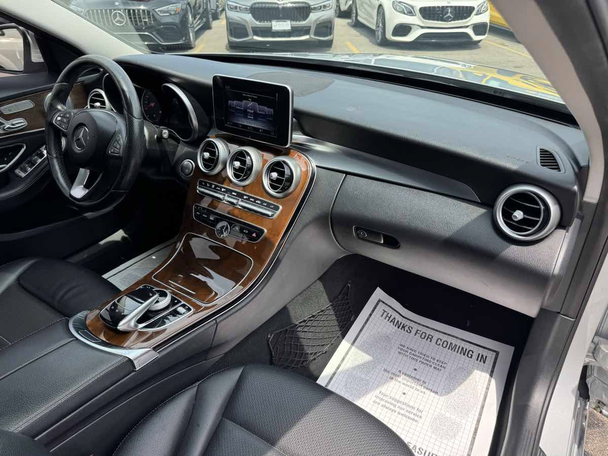 Used 2016 Mercedes-Benz C 300 4MATIC Sedan image 29