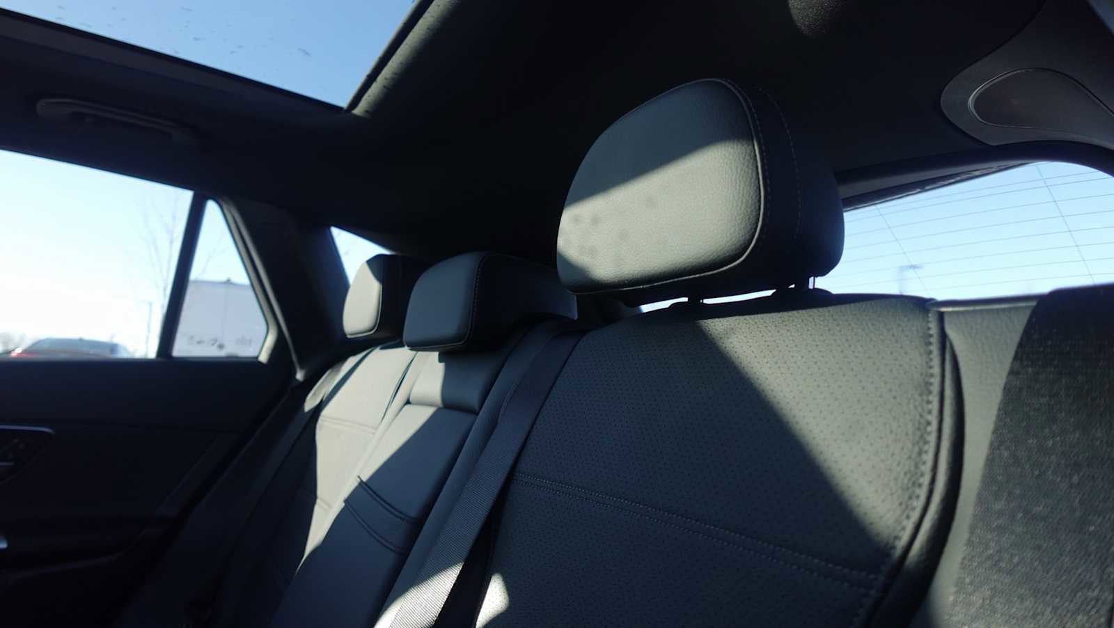 Used 2026 Mercedes-Benz GLC 300 4MATIC image 44