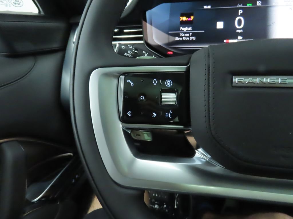 New 2025 Land Rover Range Rover Long Wheelbase SE image 11