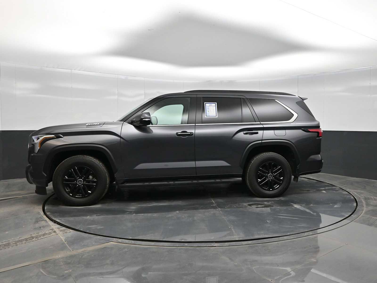 Used 2024 Toyota Sequoia SR5 image 5