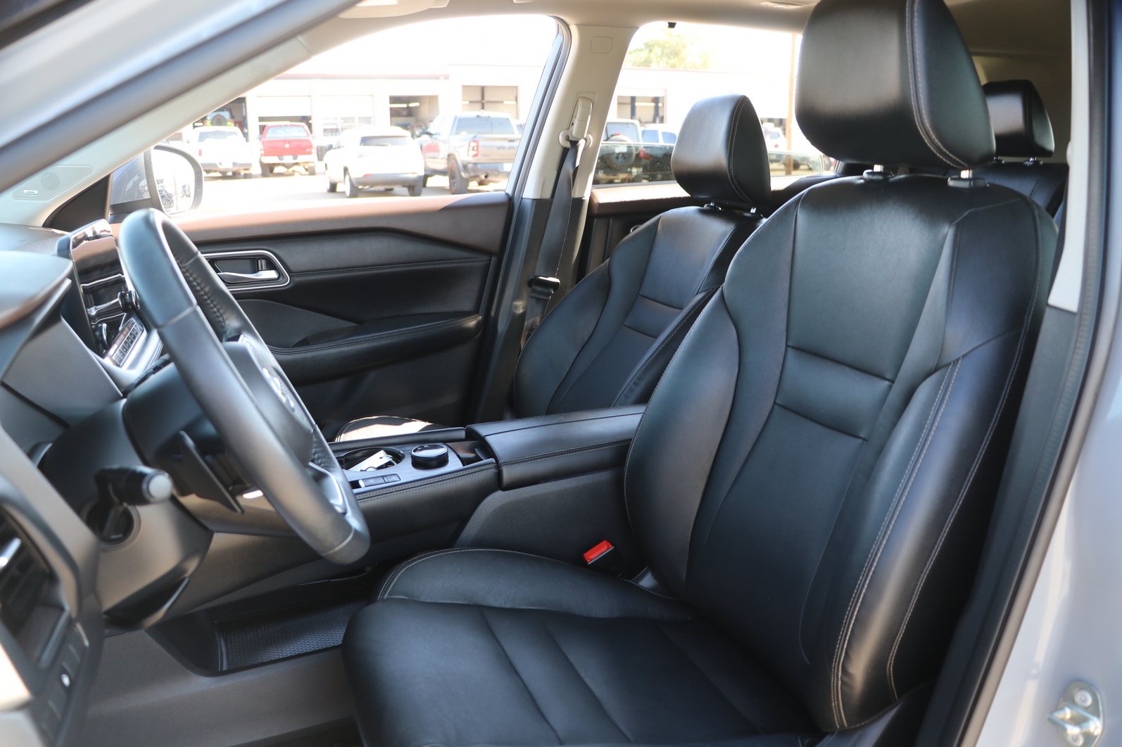 Used 2021 Nissan Rogue SL w/ Premium Package AWD/4WD image 12