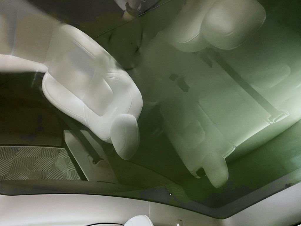 Used 2022 Tesla Model Y Performance image 23