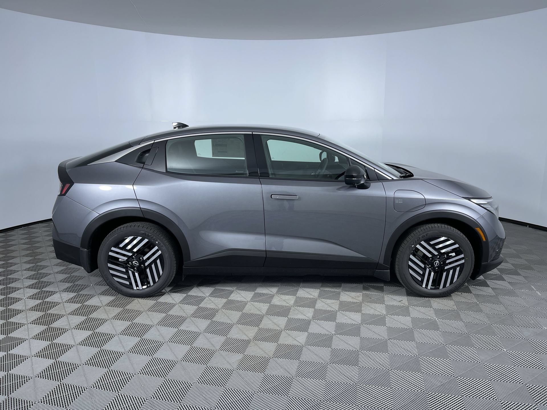 New 2026 Nissan Leaf SV+ w/ Floor Mat Package (SV+) FWD image 10
