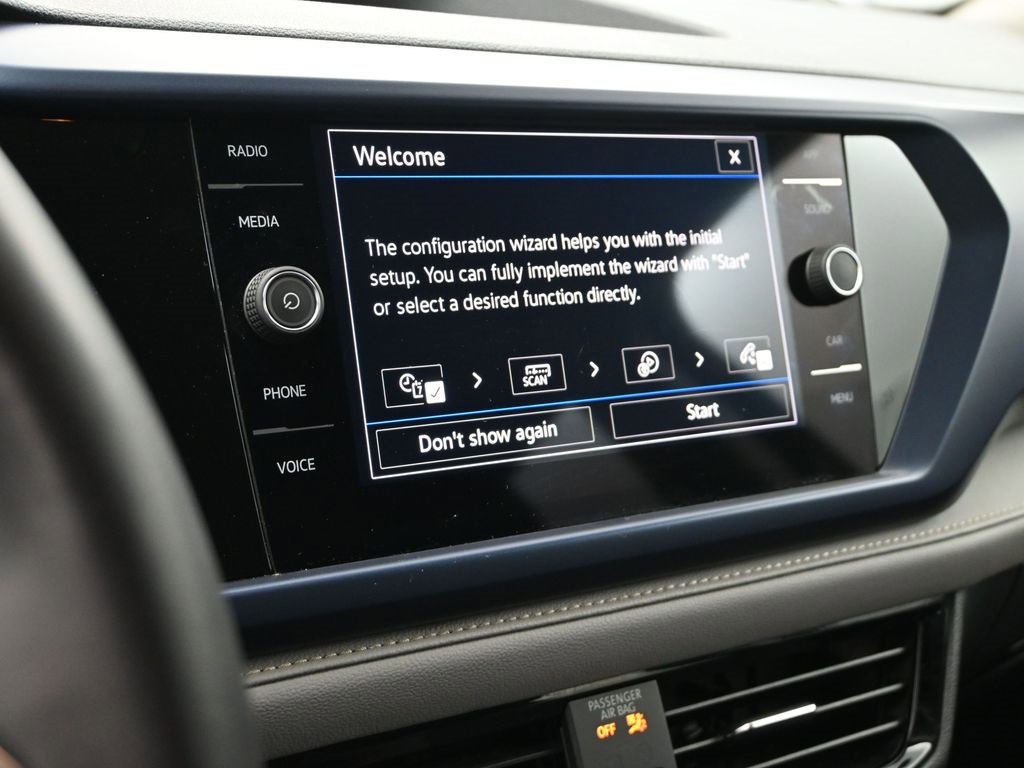 Used 2024 Volkswagen Taos SE image 20