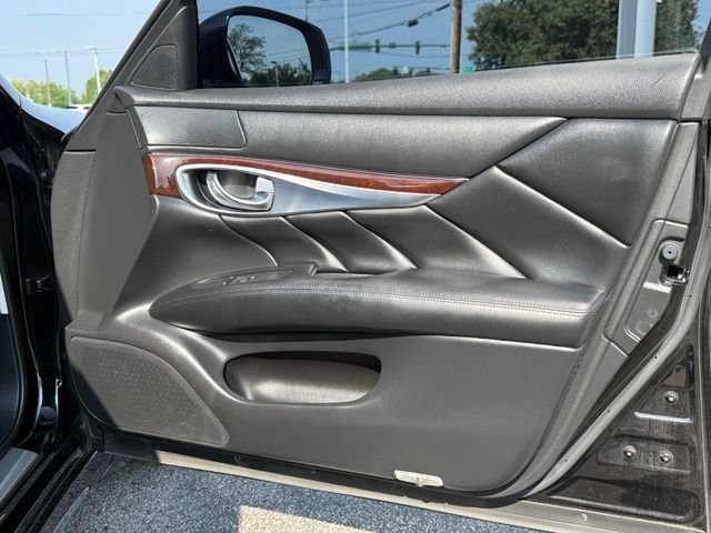 Used 2018 INFINITI Q70 L 3.7 AWD/4WD image 20