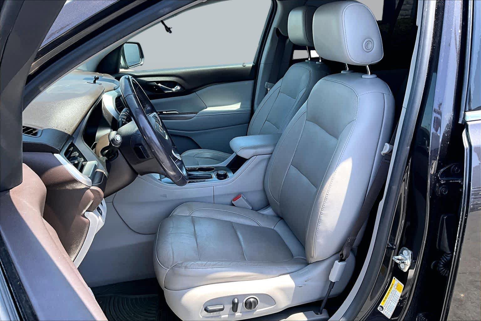 Used 2018 GMC Acadia SLT FWD image 7