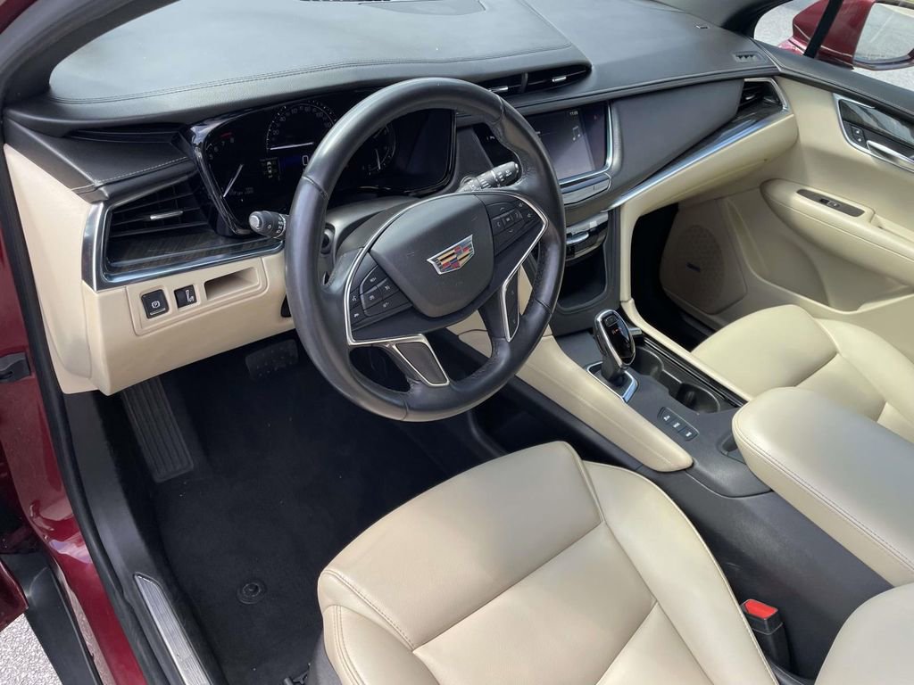 Used 2018 Cadillac XT5 AWD image 18