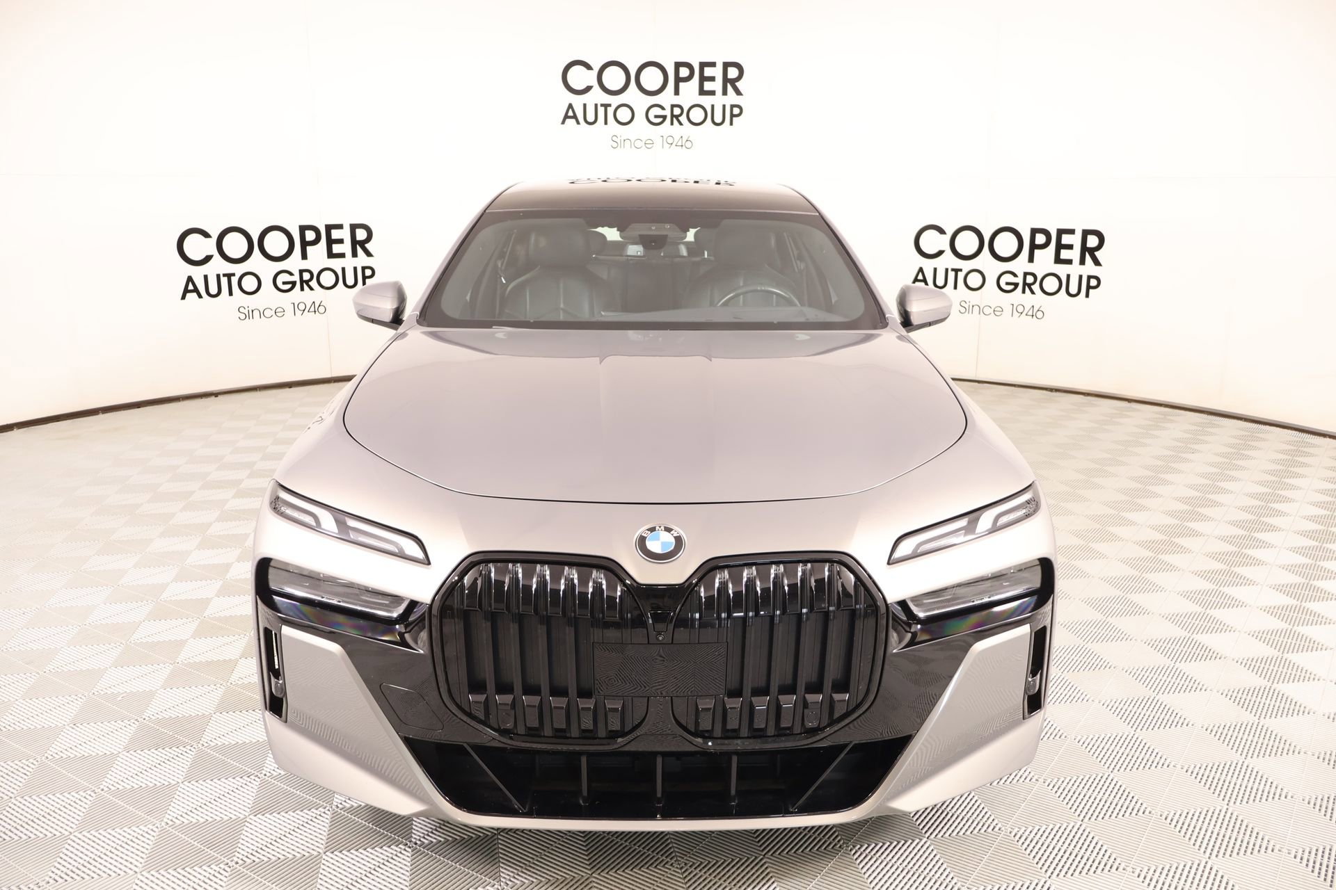 Certified 2023 BMW 740i RWD image 10