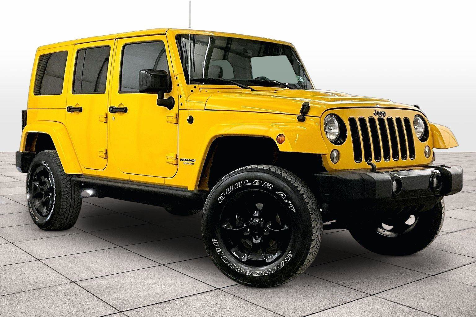 Used 2015 Jeep Wrangler Unlimited Sahara image 2