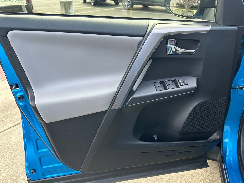 Certified 2018 Toyota RAV4 XLE image 11