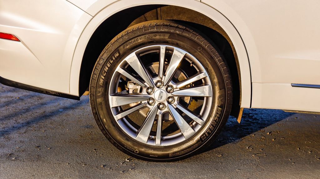 Used 2023 Cadillac XT6 Premium Luxury image 12