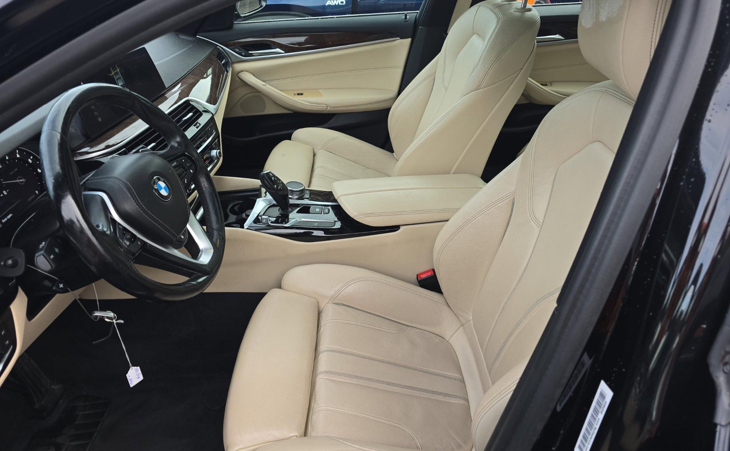 Used 2017 BMW 530i xDrive w/ Premium Package image 6