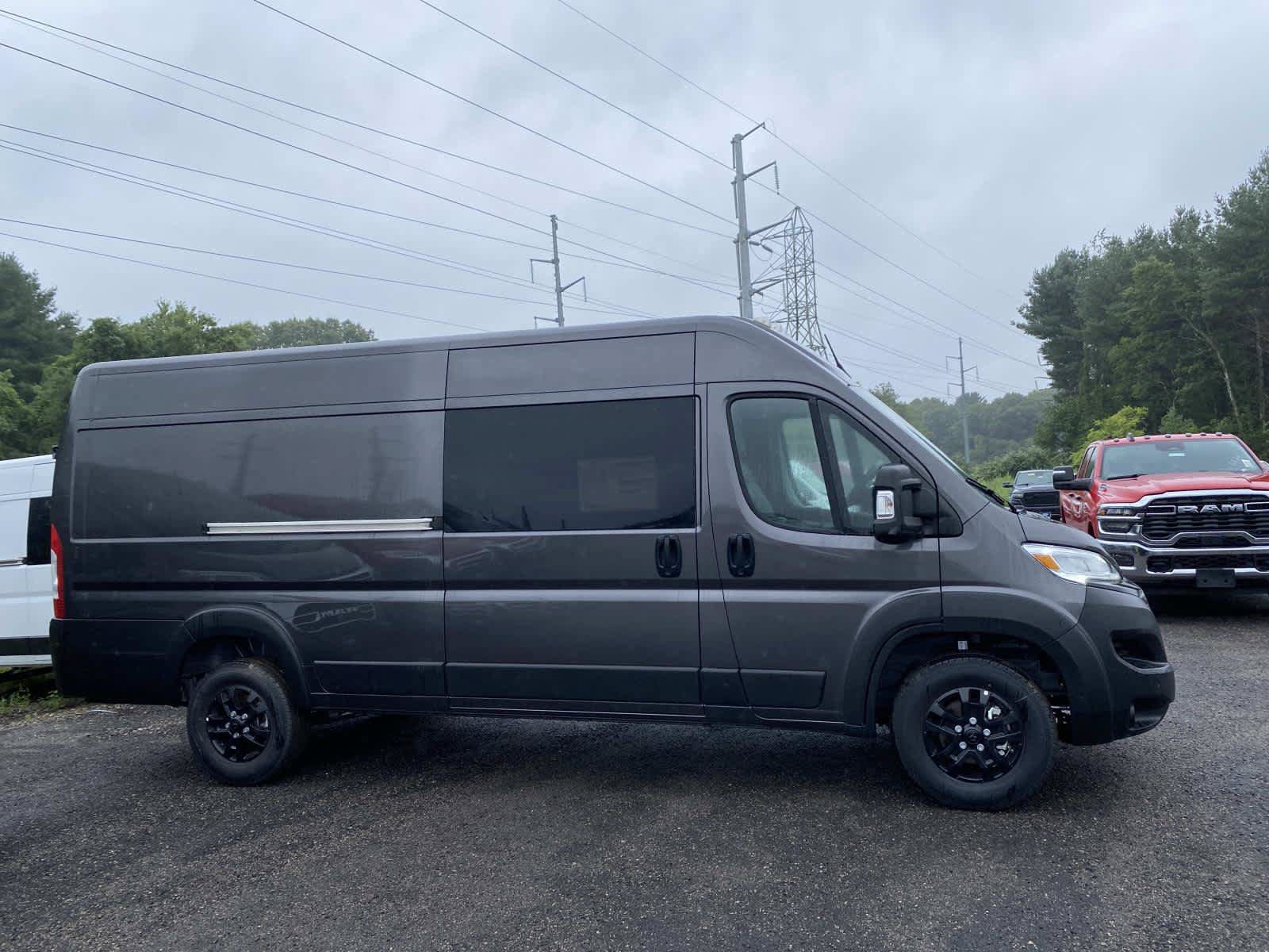 Used 2025 RAM ProMaster 3500 w/ Quick Order Package 22H SLT+ FWD image 2
