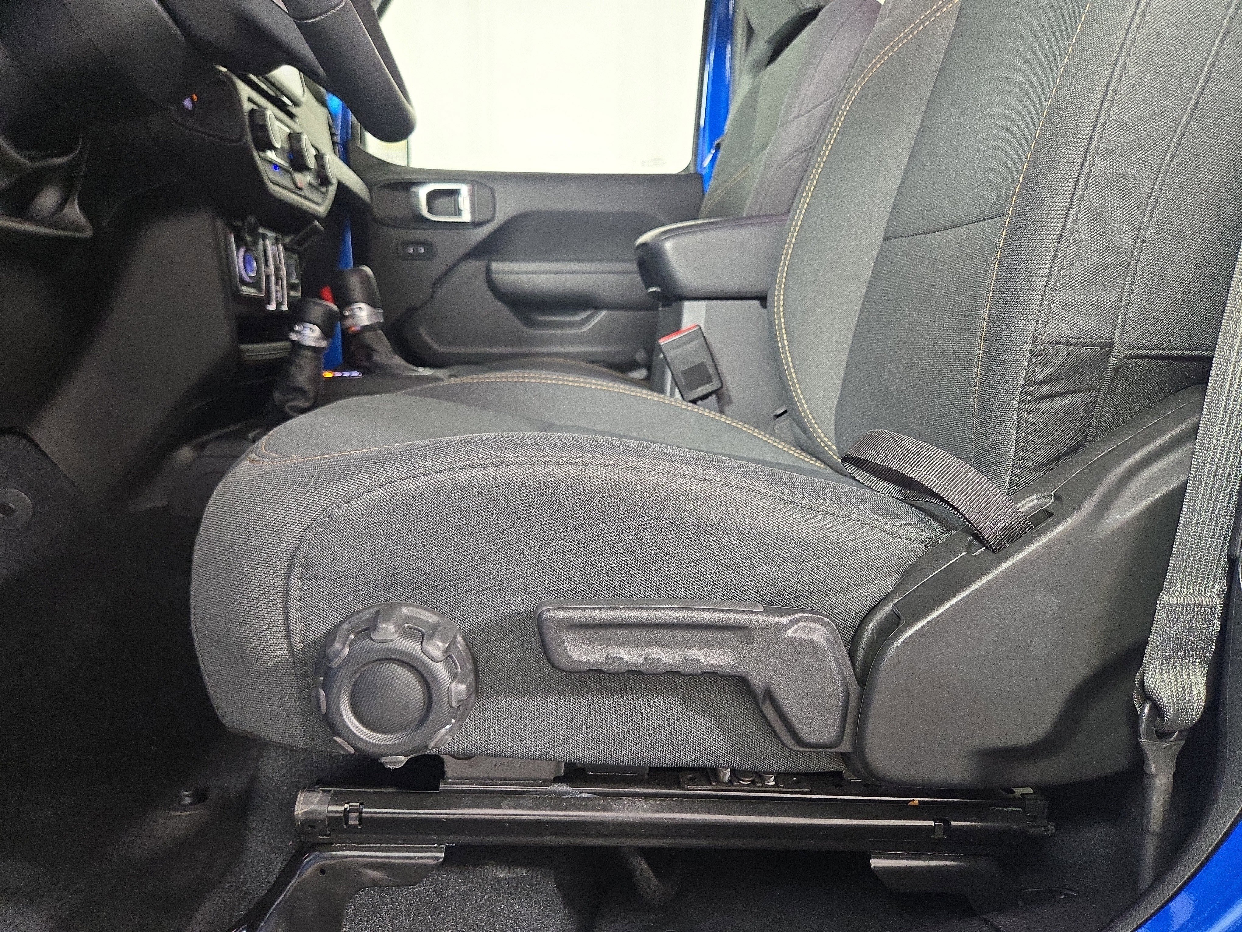 Used 2024 Jeep Wrangler Sport S w/ Convenience Group image 30