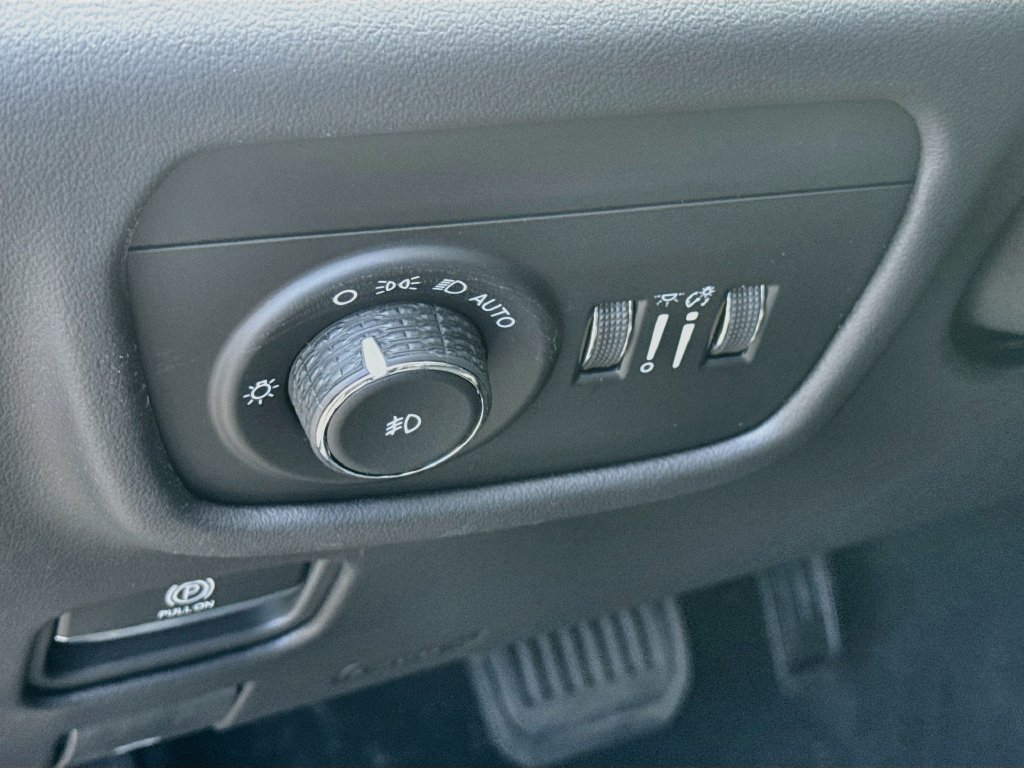 New 2027 Jeep Grand Cherokee L Summit AWD/4WD image 10